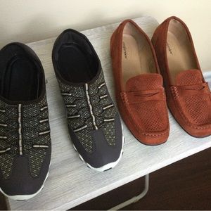 Two pair of Comfort View Shoes: Size 11.